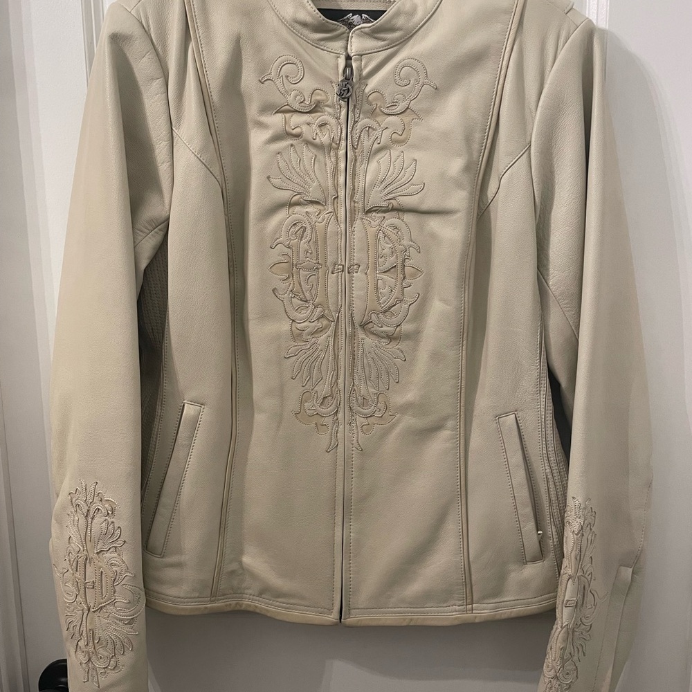 LEATHER SET. Harley-Davidson Cream Leather Jacket & Matching Chaps.